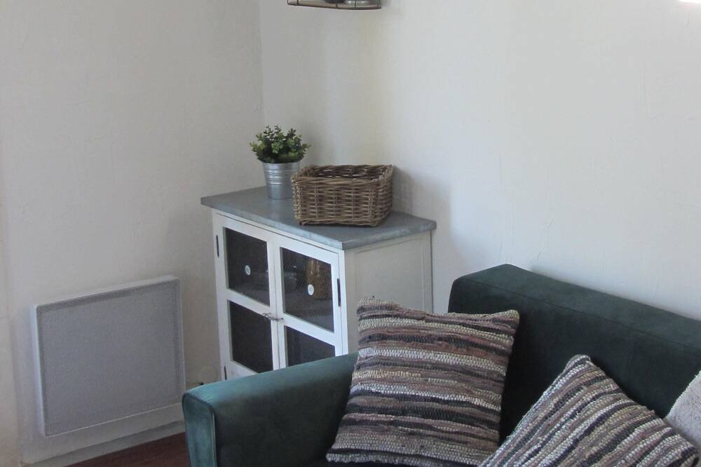 Photo of Livingroom in Saint-Marcel-d'Aredeche