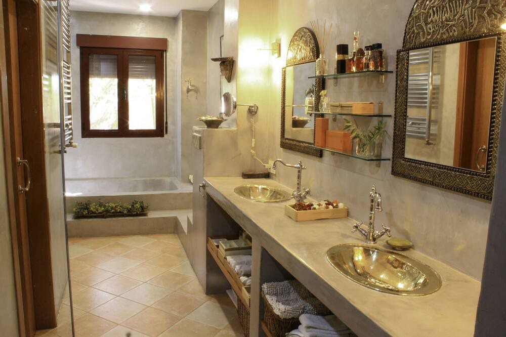 Photo of Bathroom in Badajoz