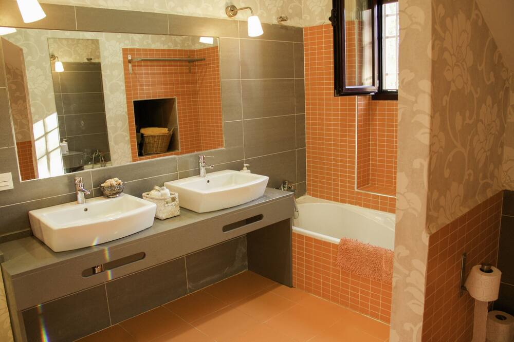 Photo of Bathroom in Badajoz
