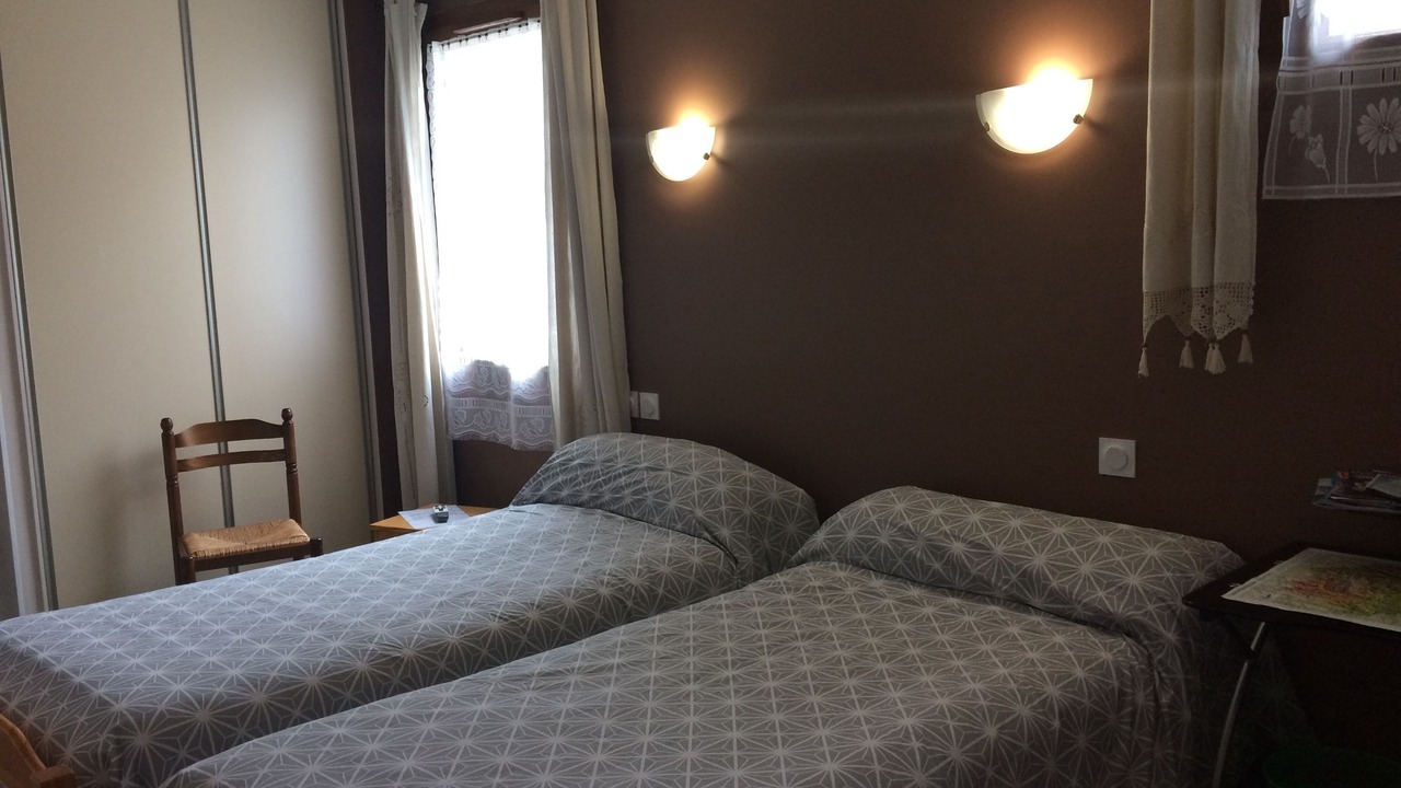 Photo of Bedroom in Campan