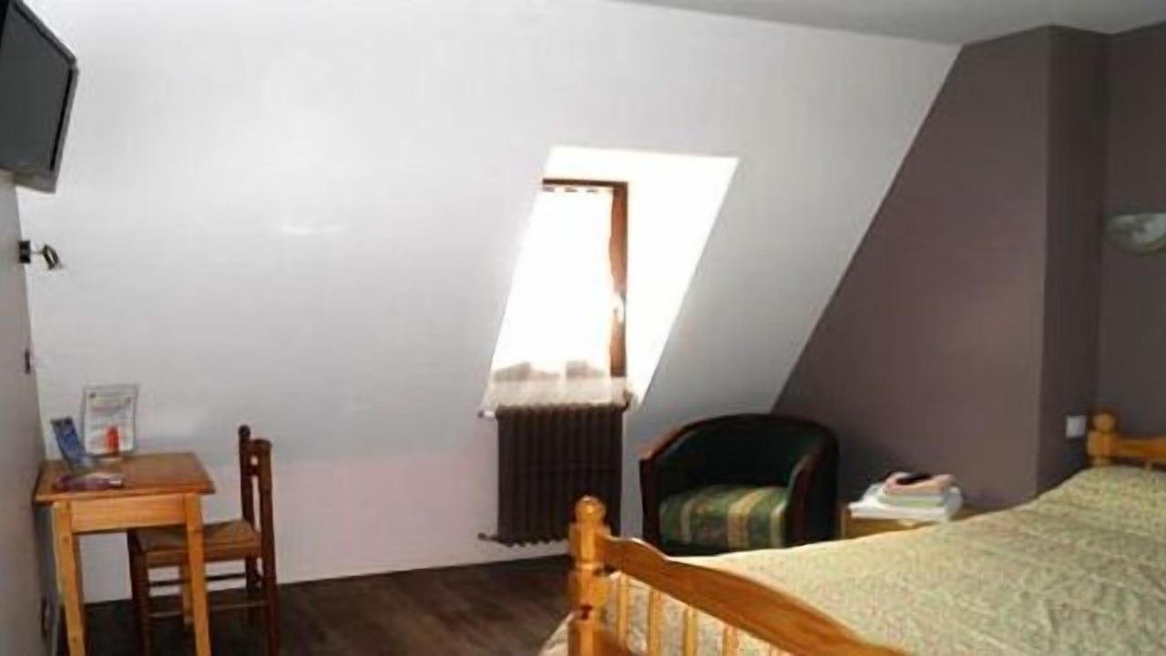 Photo of Bedroom in Campan