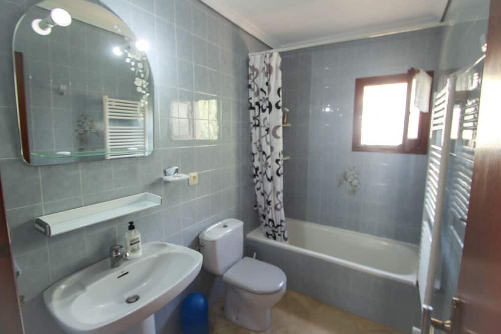 Photo of Bathroom in Arnella