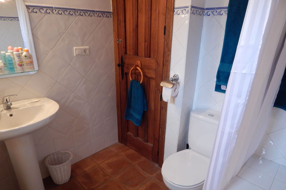 Photo of Bathroom in Los Romanes