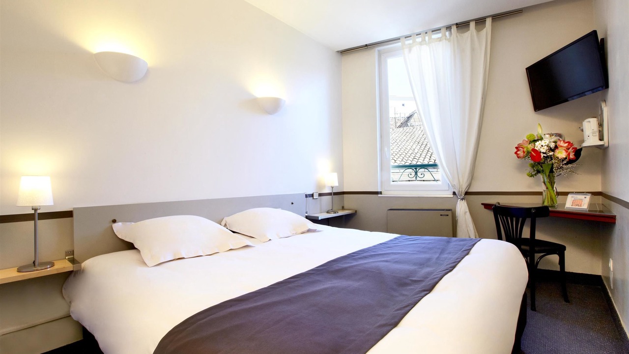 Photo of Bedroom in Faubourg