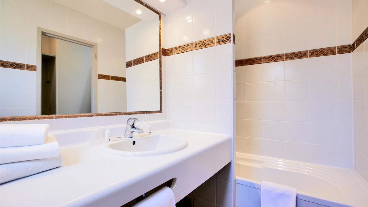 Photo of Bathroom in Faubourg