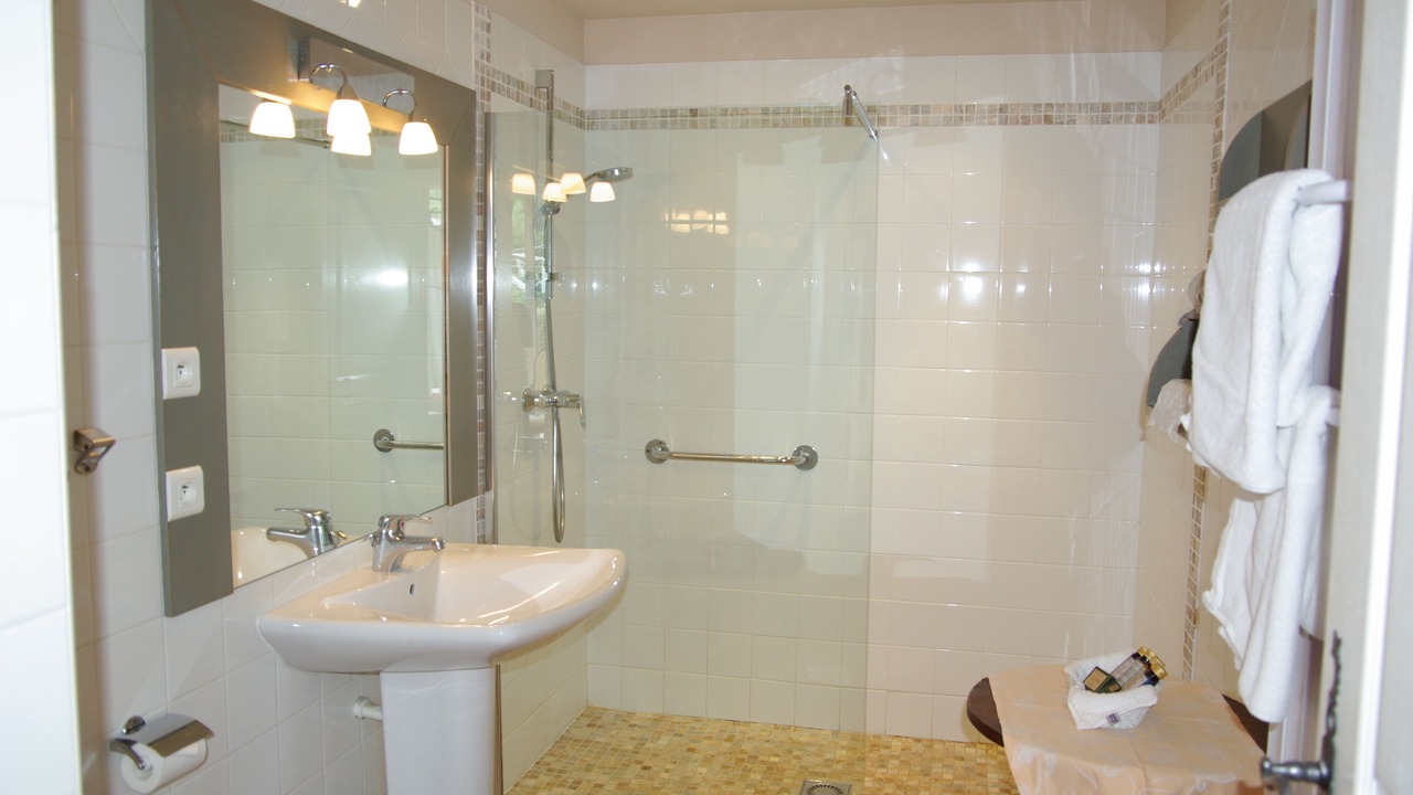 Photo of Bathroom in St.-Remy-de-Provence