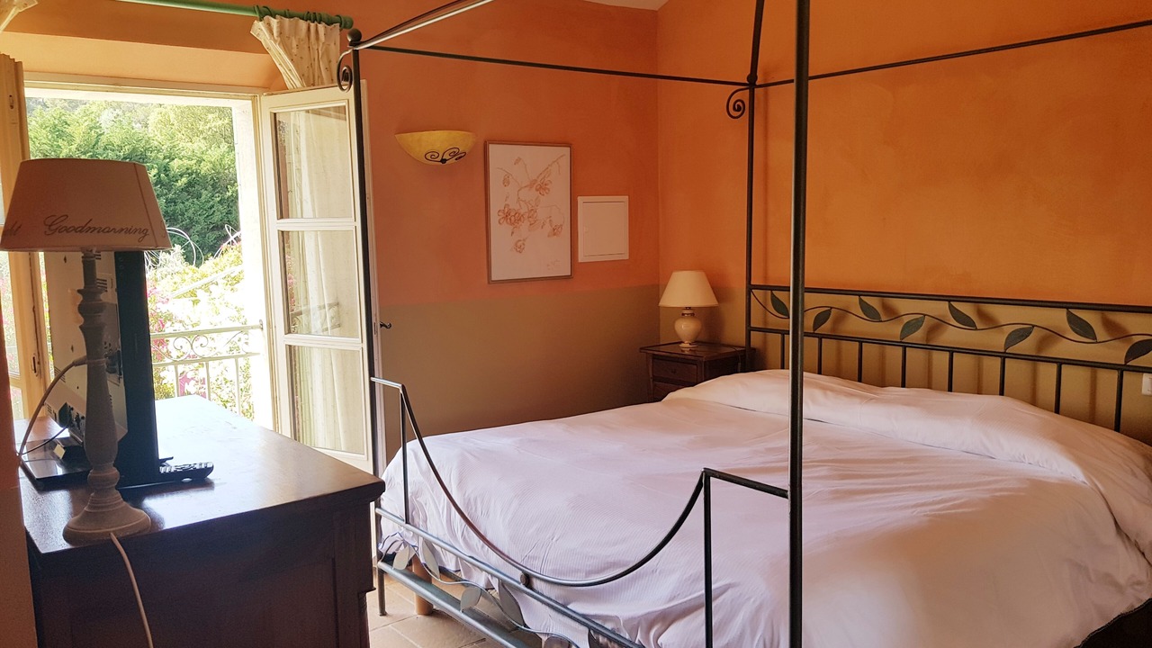 Photo of Bedroom in St.-Remy-de-Provence
