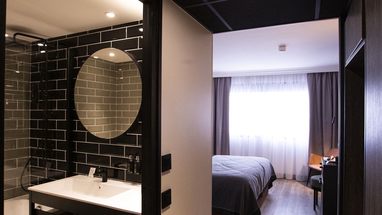 Photo of Bedroom in Ferney-Voltaire
