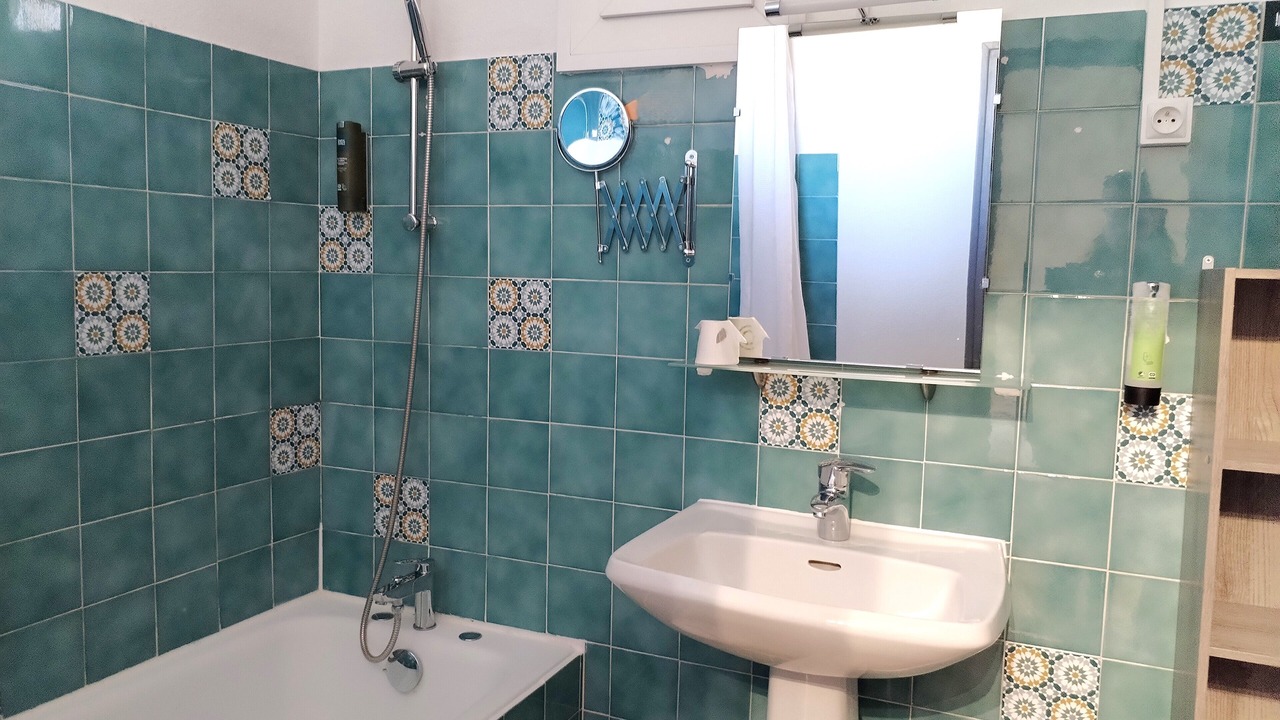 Photo of Bathroom in Entraigues-sur-la-Sorgue