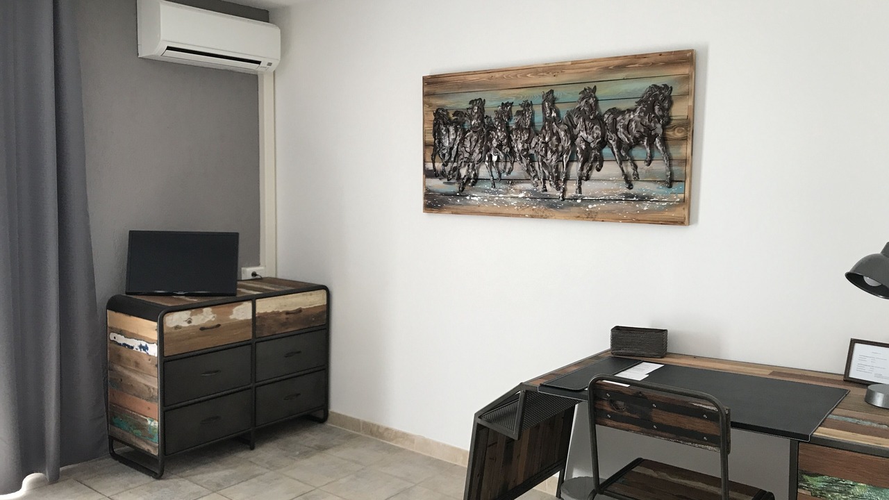Photo of Bedroom in Cornillon-Confoux