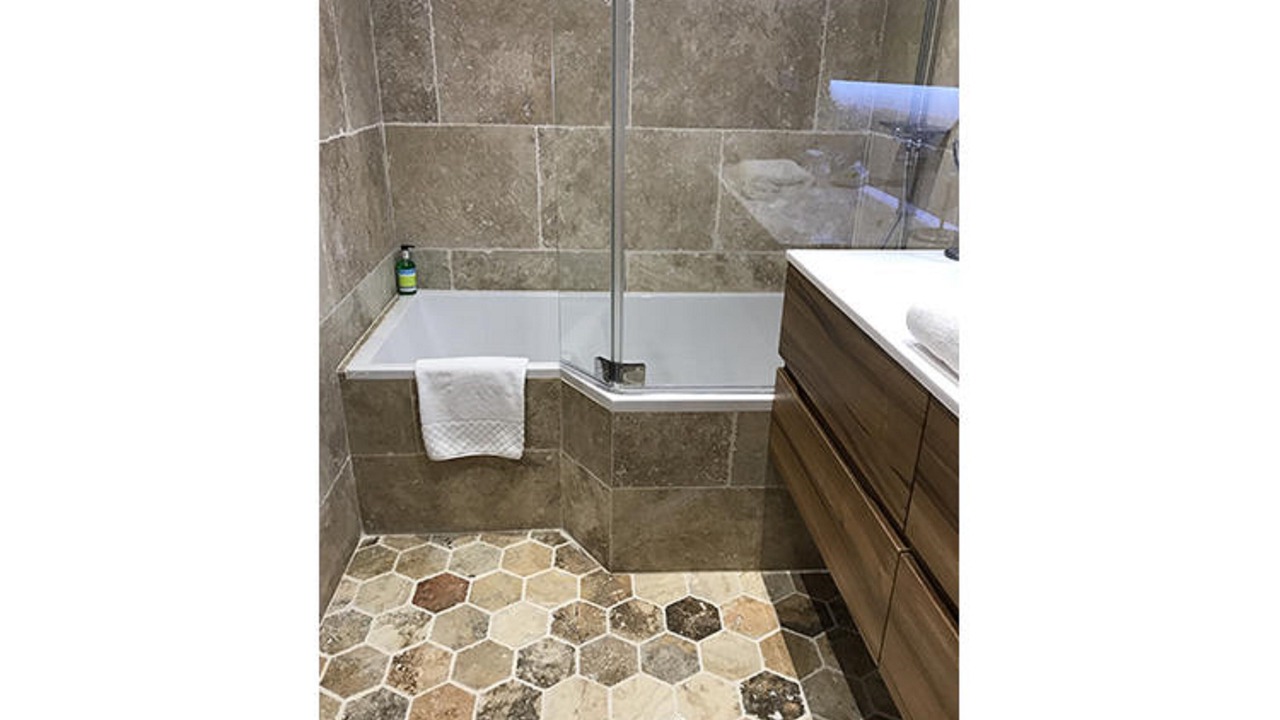 Photo of Bathroom in Cornillon-Confoux