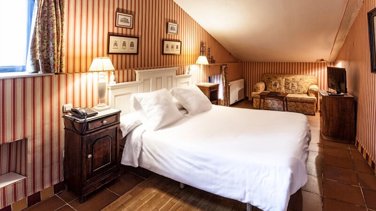 Photo of Bedroom in Imon