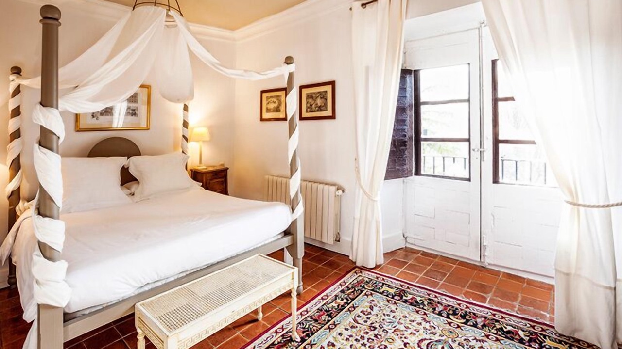 Photo of Bedroom in Imon