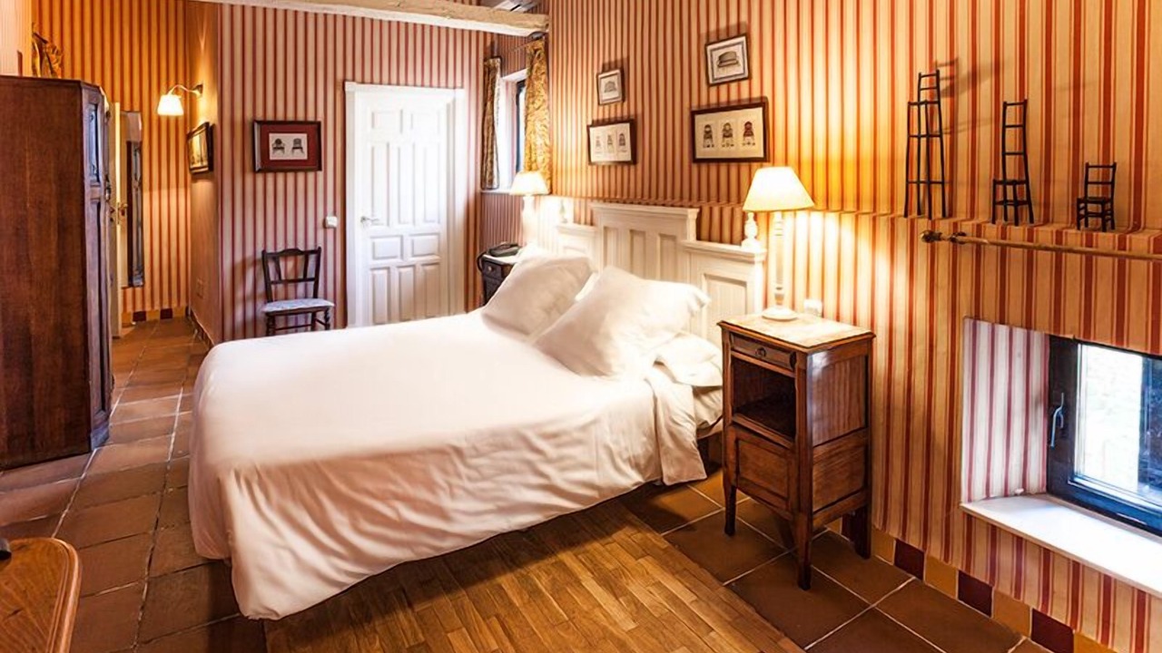Photo of Bedroom in Imon