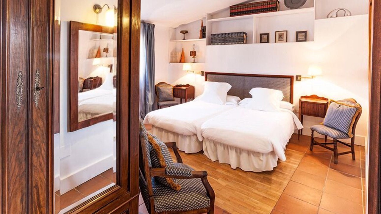 Photo of Bedroom in Imon