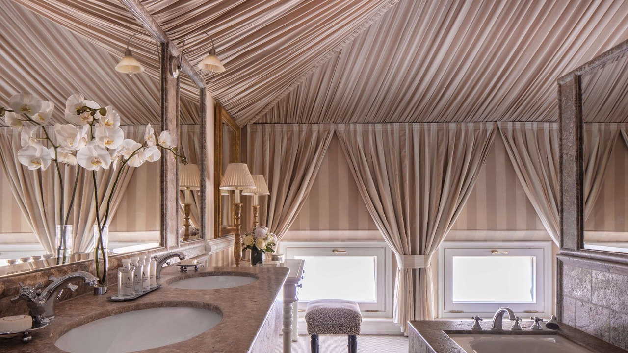 Photo of Bathroom in New Golden Mile