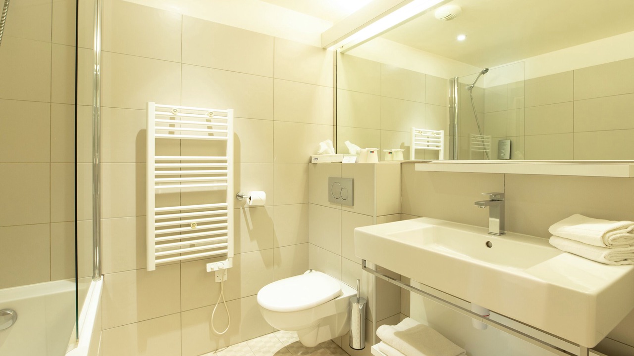 Photo of Bathroom in Montfavet