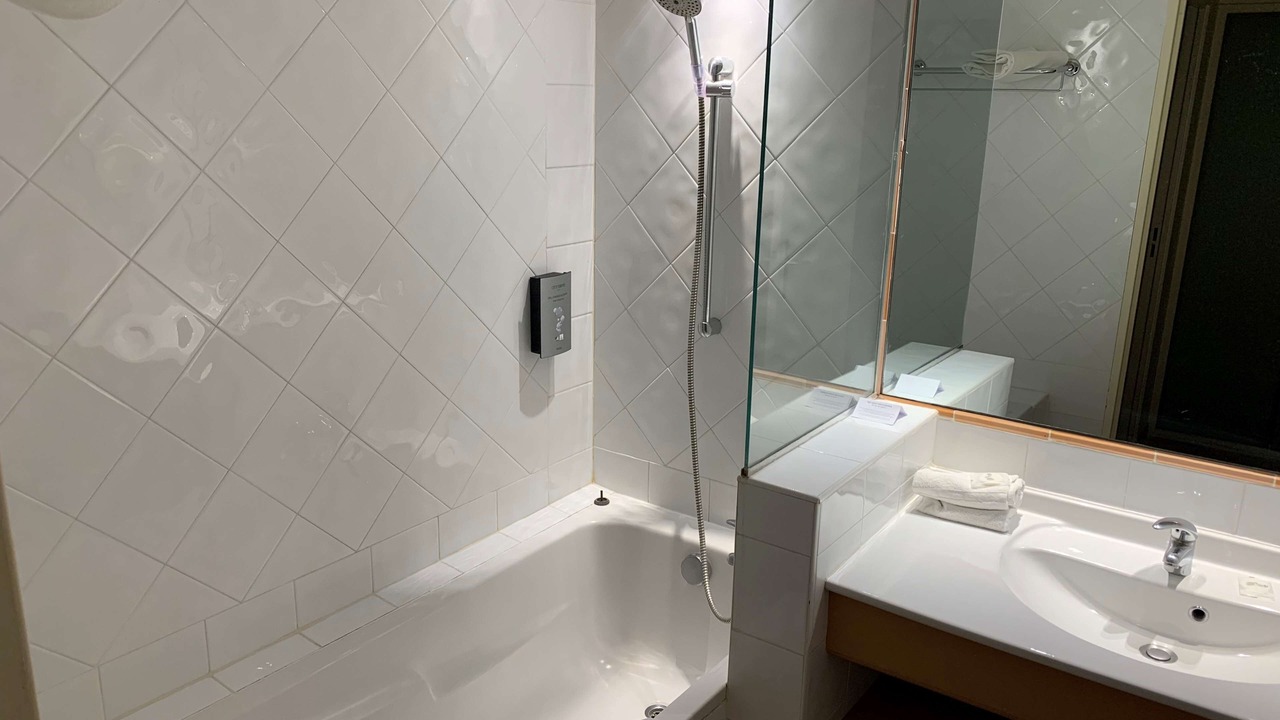 Photo of Bathroom in Montfavet