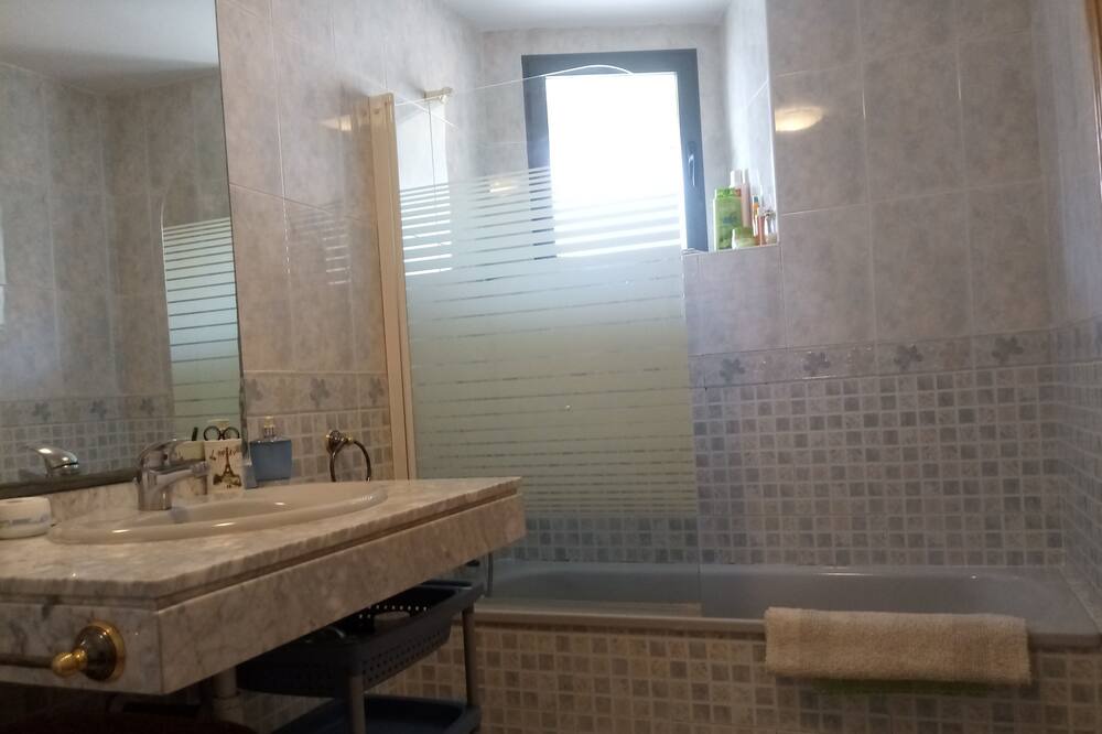 Photo of Bathroom in Paterna