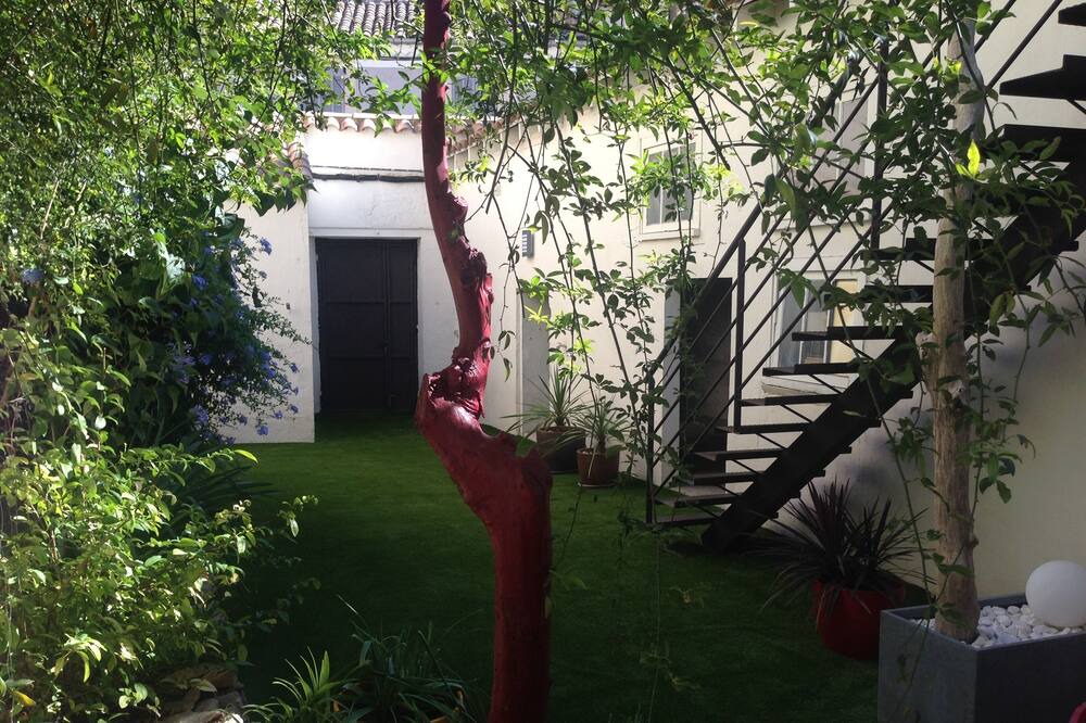 Photo of Outdoor in Quartier Administrations