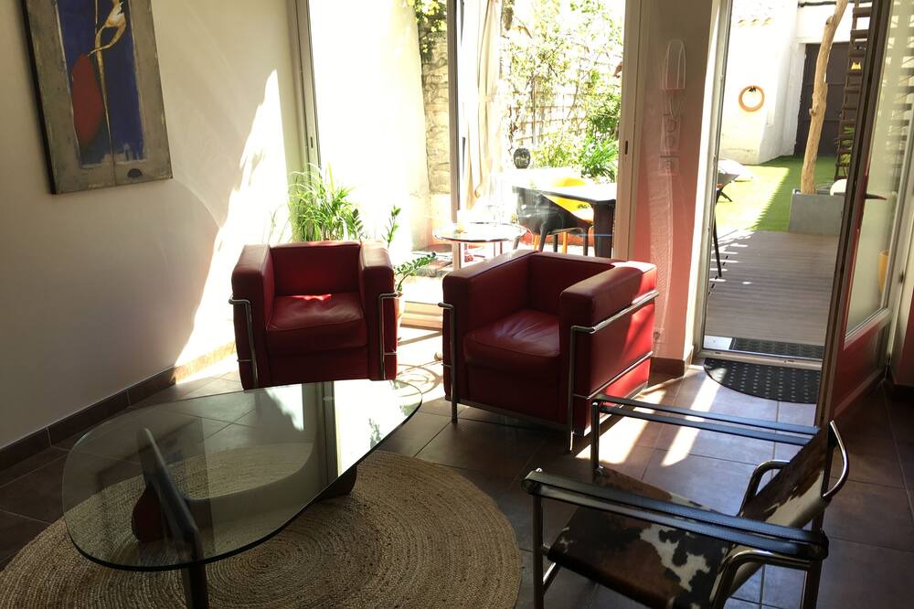Photo of Livingroom in Quartier Administrations