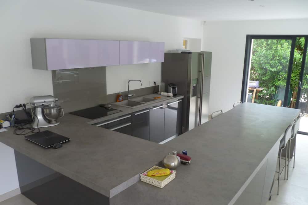 Photo of Kitchen in Montfavet