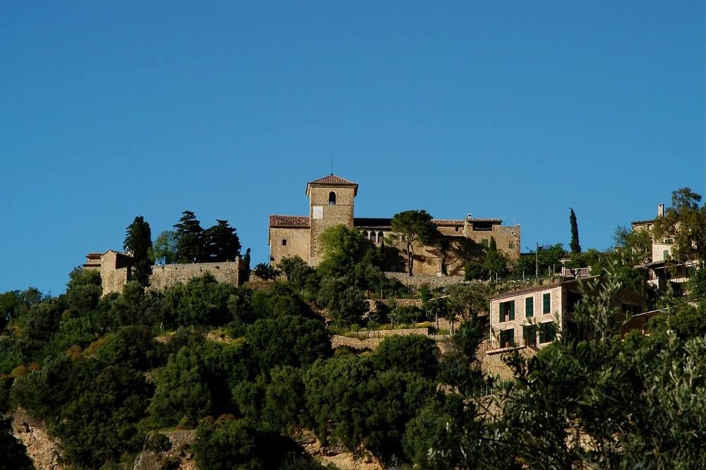 Photo of Others in Deia