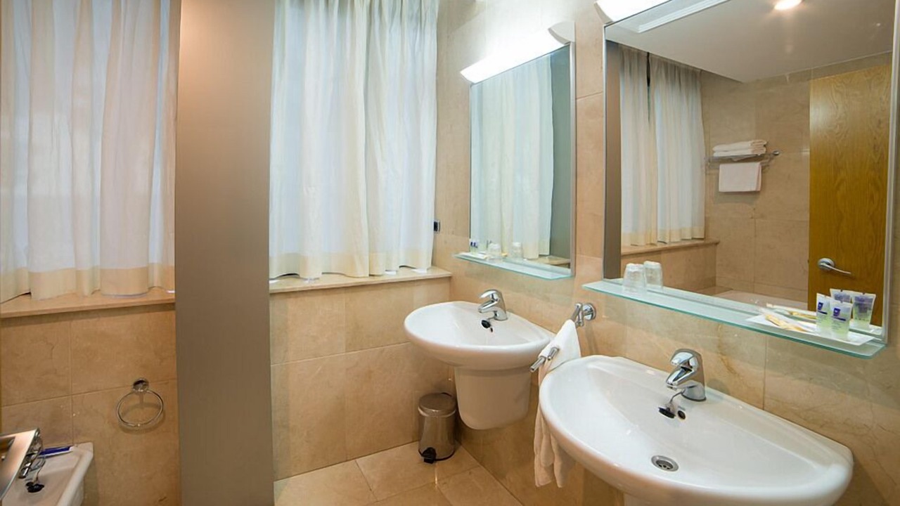 Photo of Bathroom in Almansa