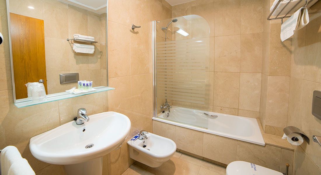Photo of Bathroom in Almansa