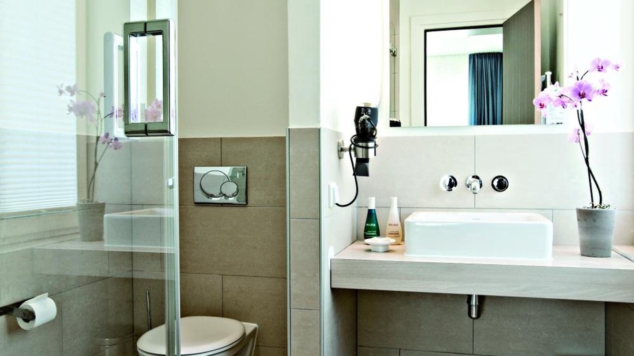 Photo of Bathroom in Suedstadt