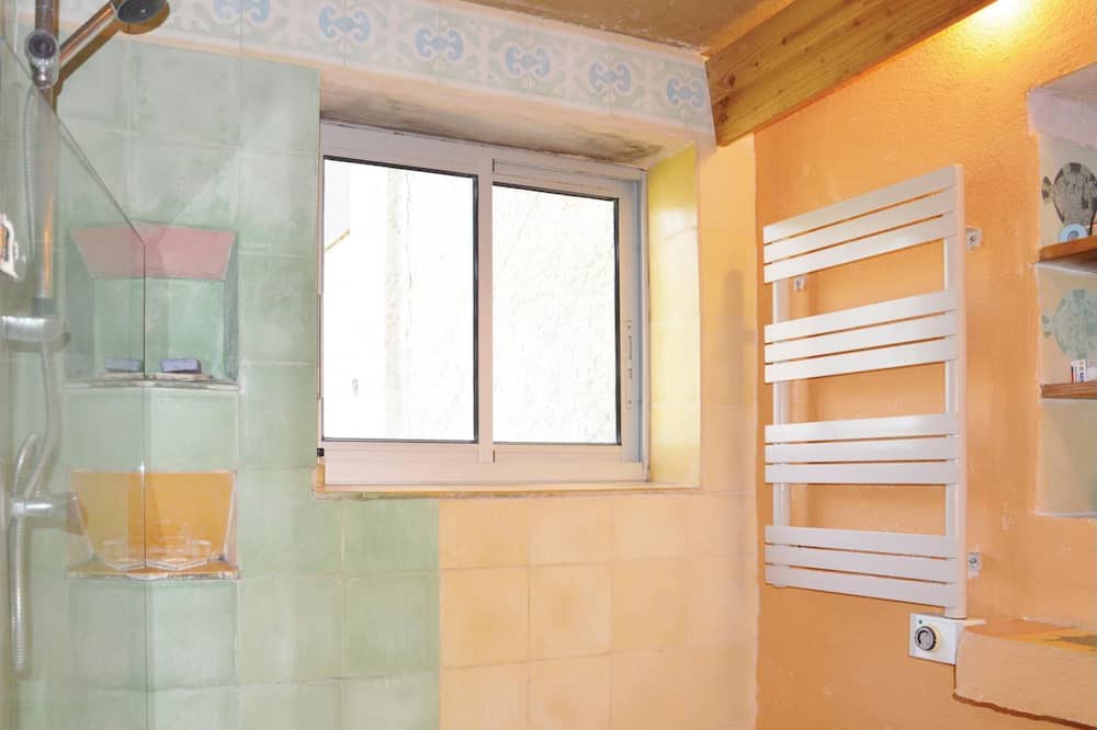 Photo of Bathroom in Le Puy-Sainte-Reparade