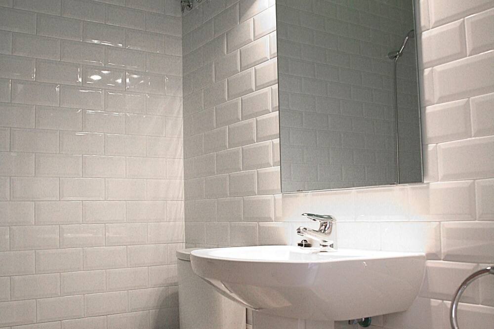 Photo of Bathroom in Creixell