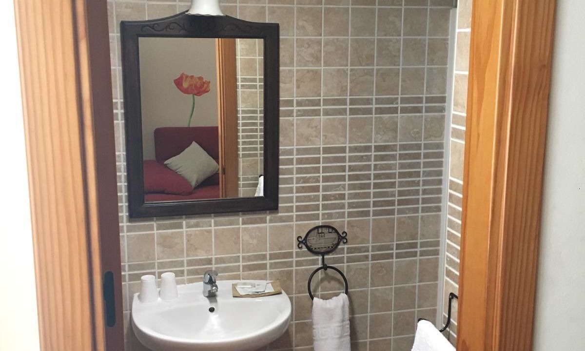 Photo of Bathroom in Sacedon