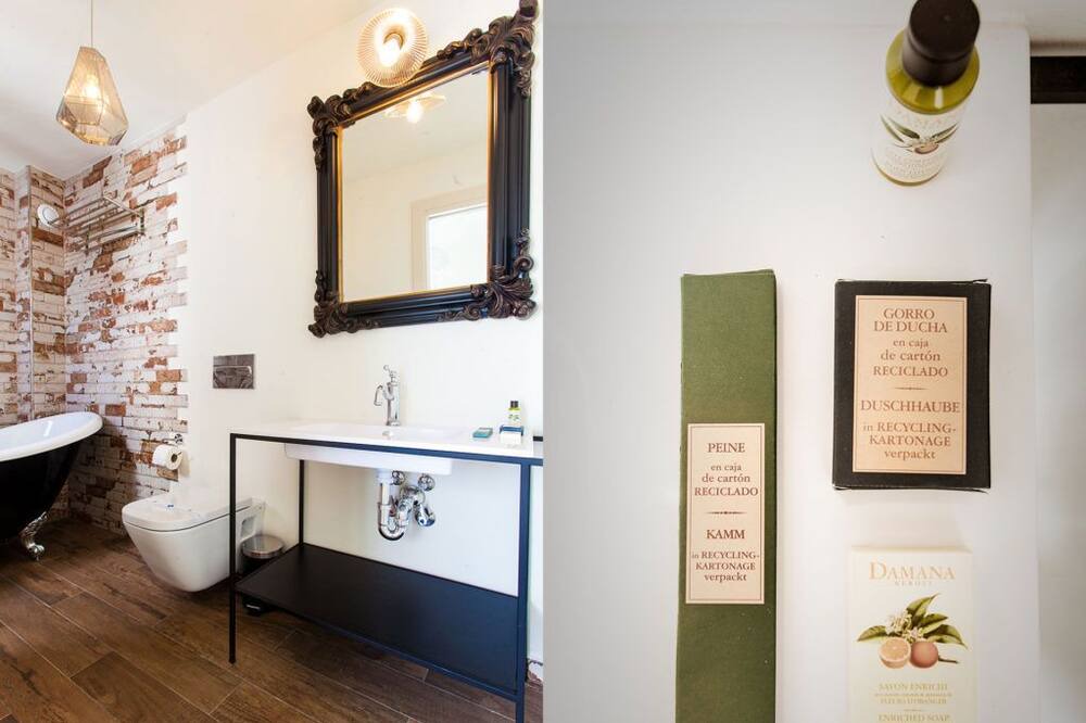 Photo of Bathroom in Frigiliana