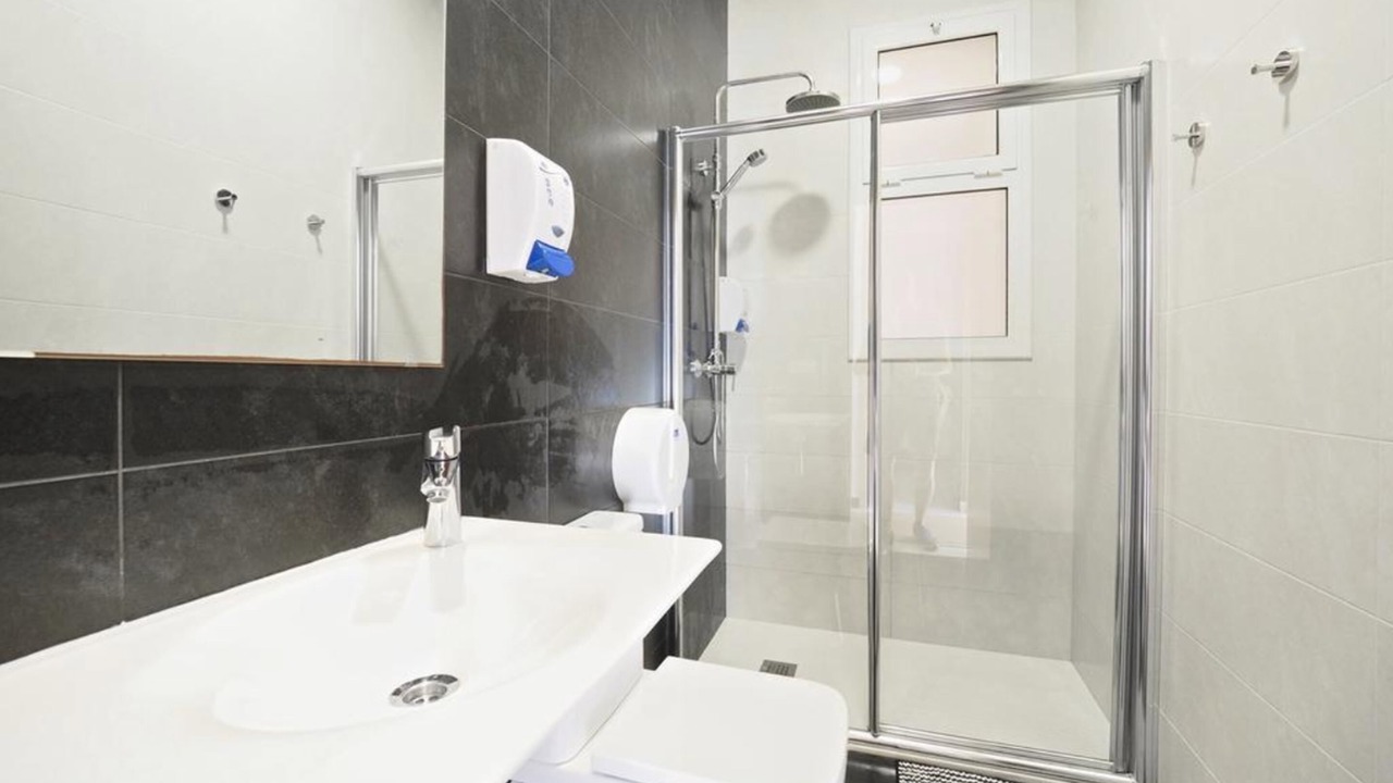 Photo of Bathroom in El Poble-sec