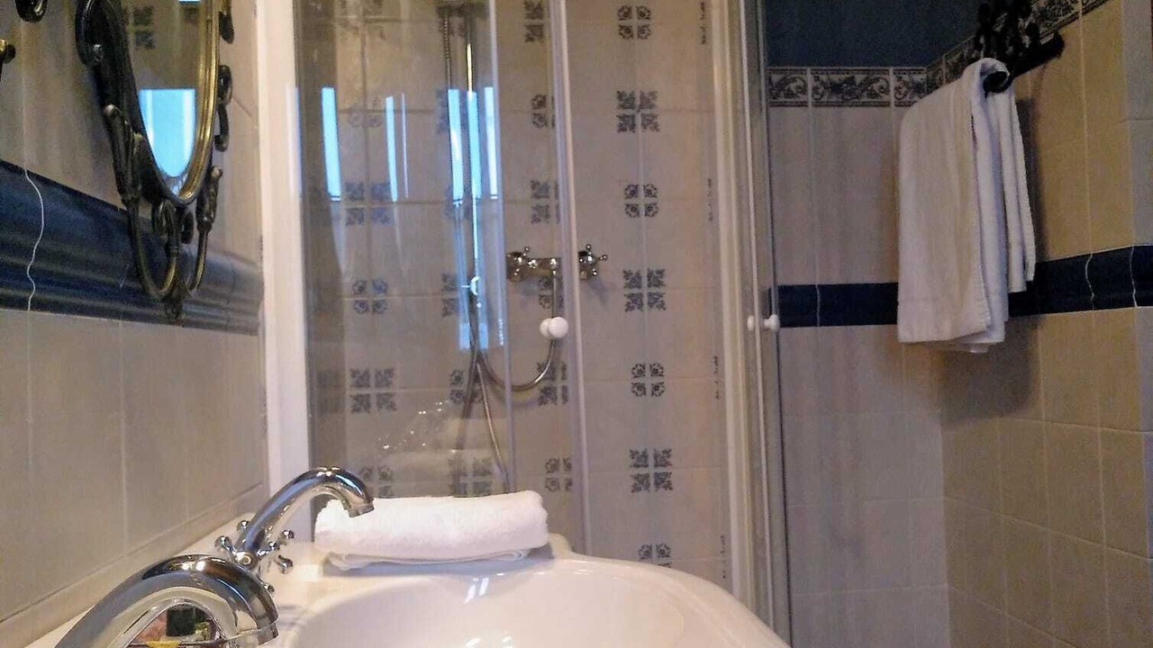 Photo of Bathroom in Villanueva de San Mancio