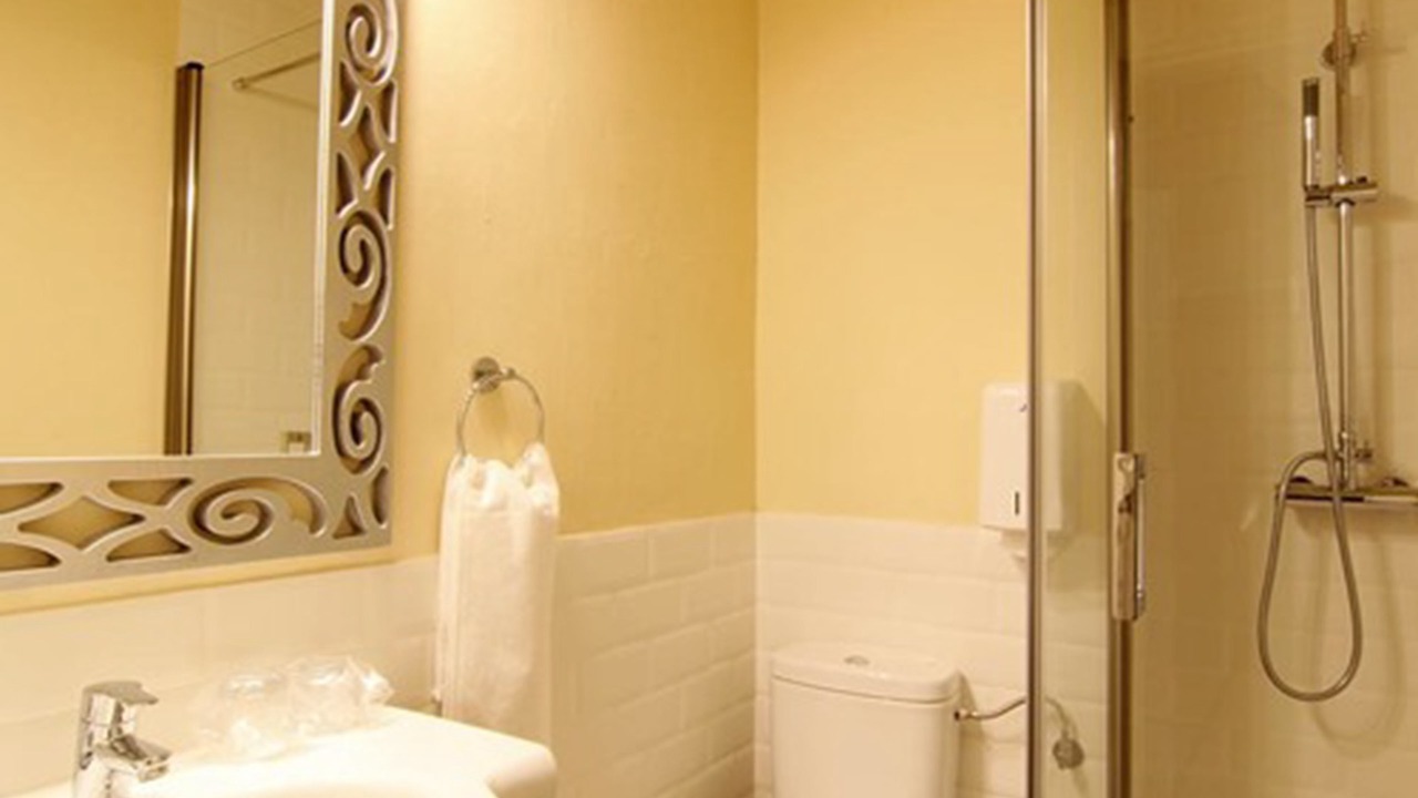 Photo of Bathroom in Candeleda