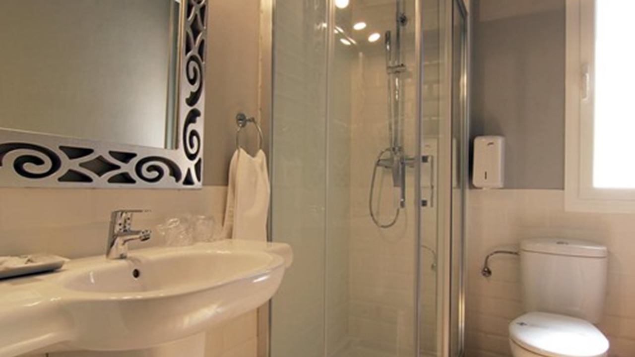 Photo of Bathroom in Candeleda