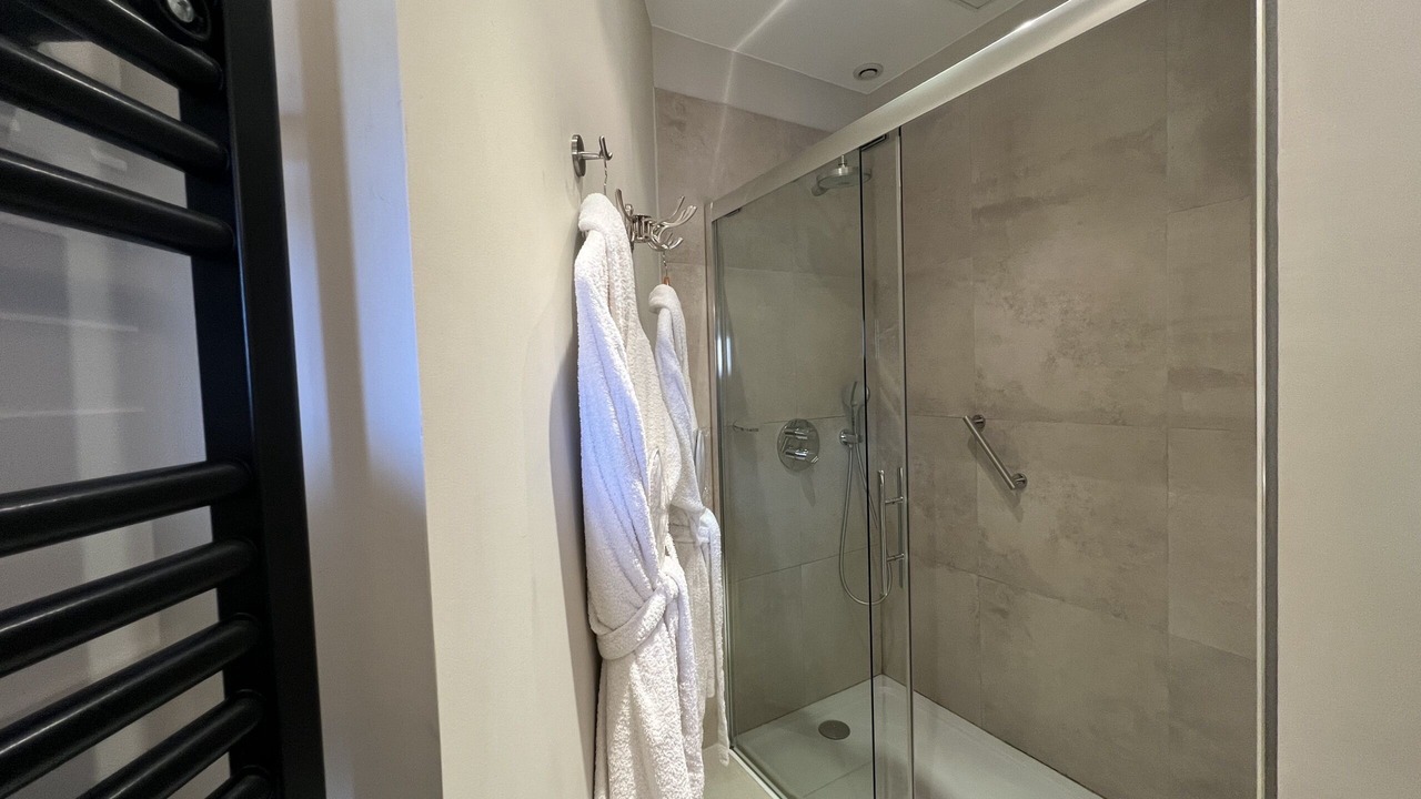 Photo of Bathroom in Avignon City Centre