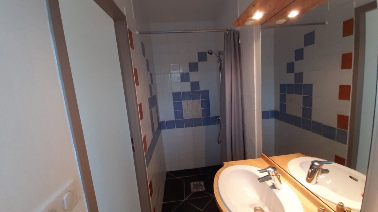 Photo of Bathroom in Proulieu