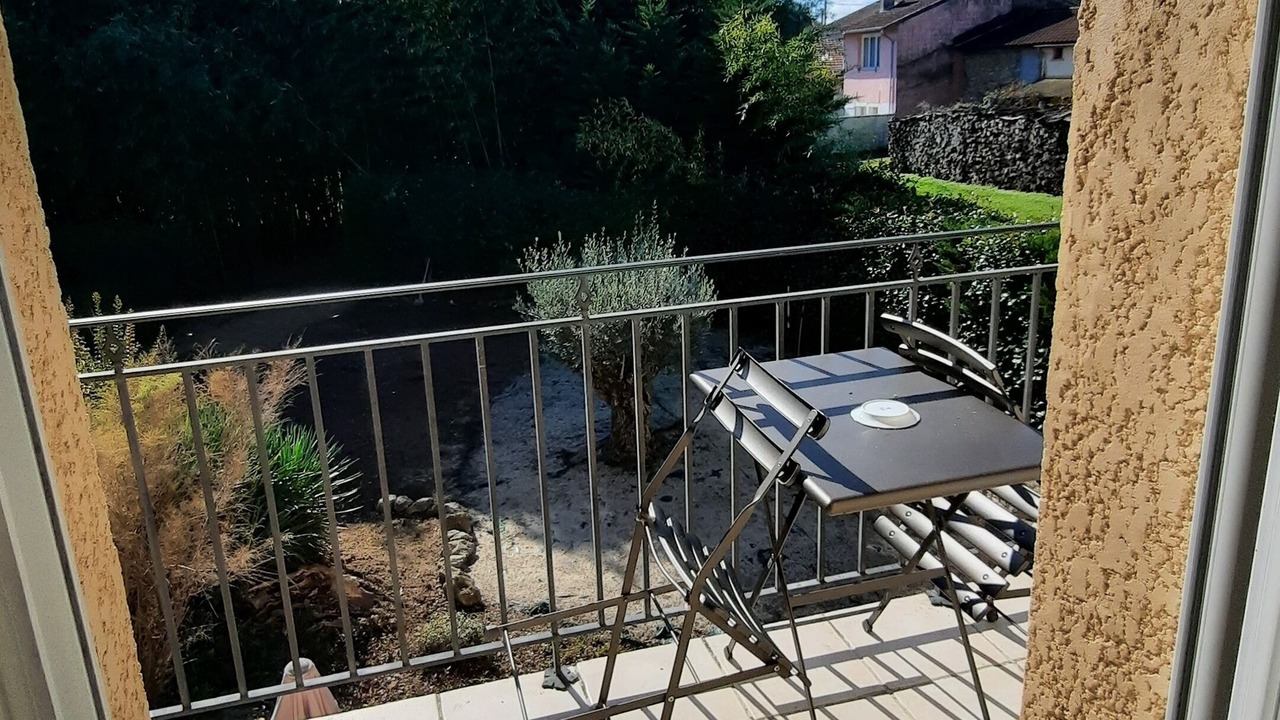 Photo of Patio Balcony in Proulieu