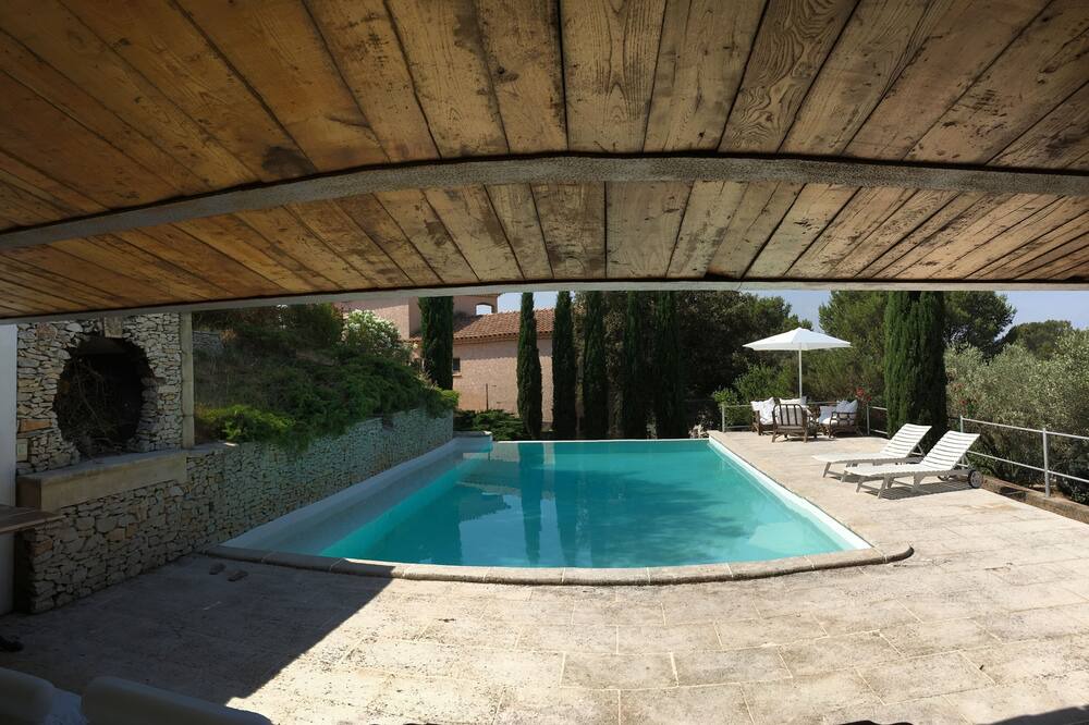 Photo of Outdoor in Cabrieres