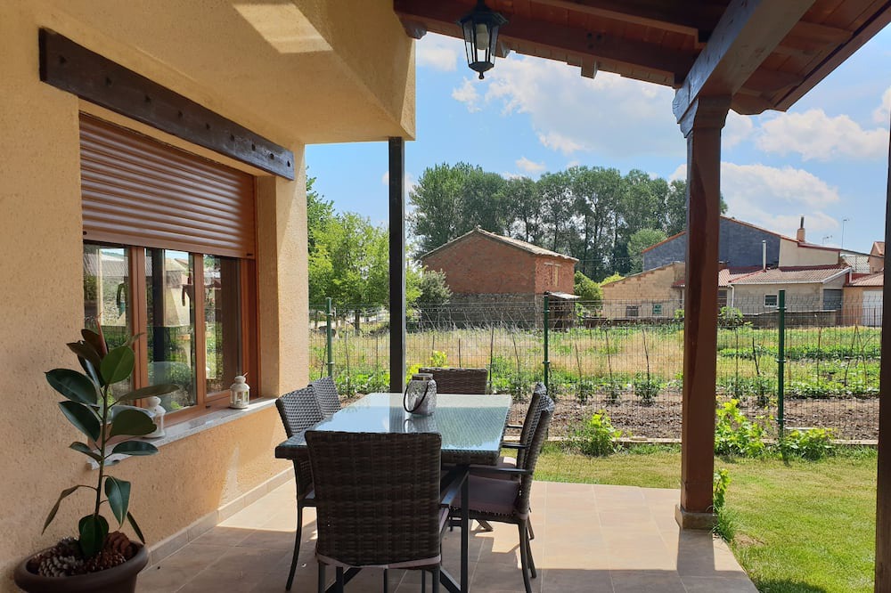 Photo of Patio Balcony in Ferreras de Arriba