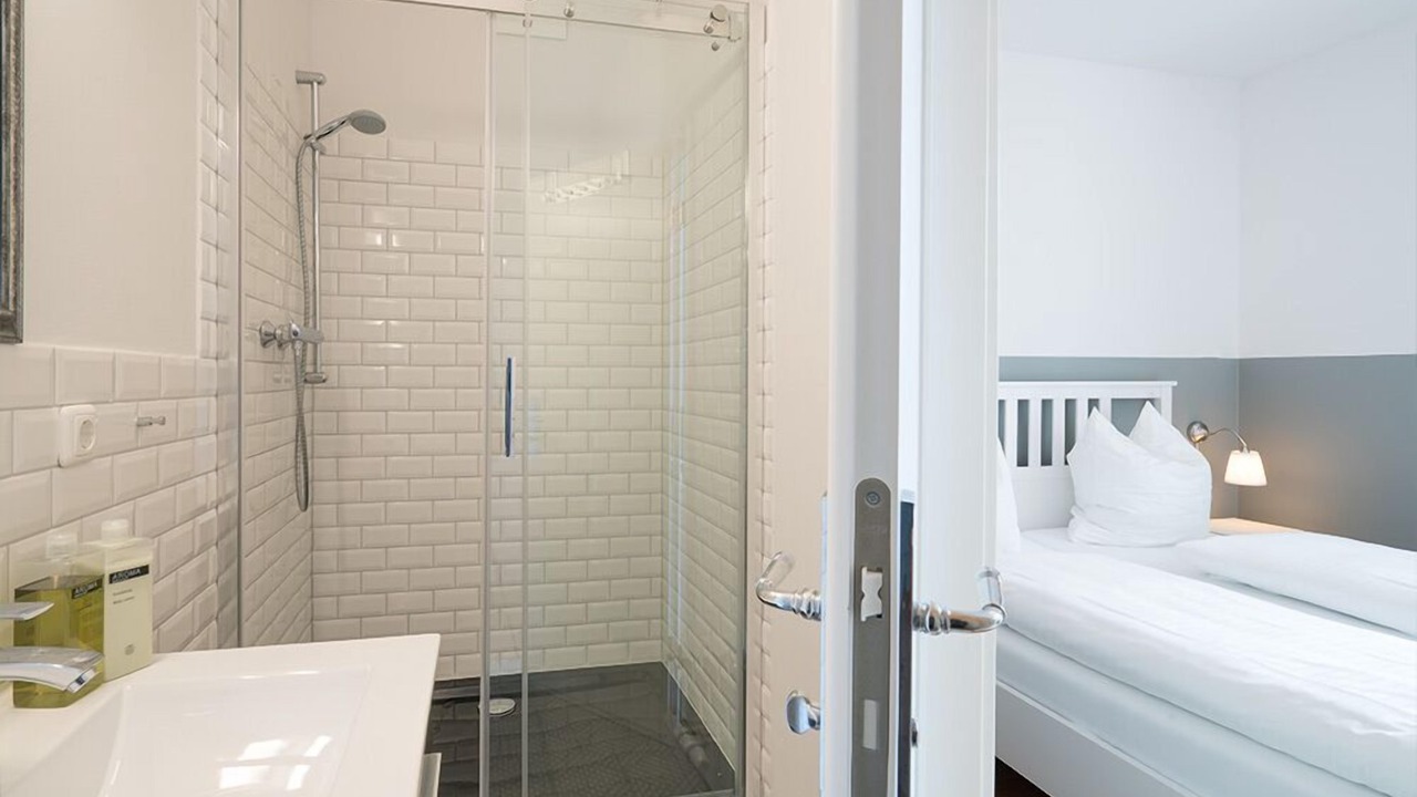 Photo of Bathroom in Tating