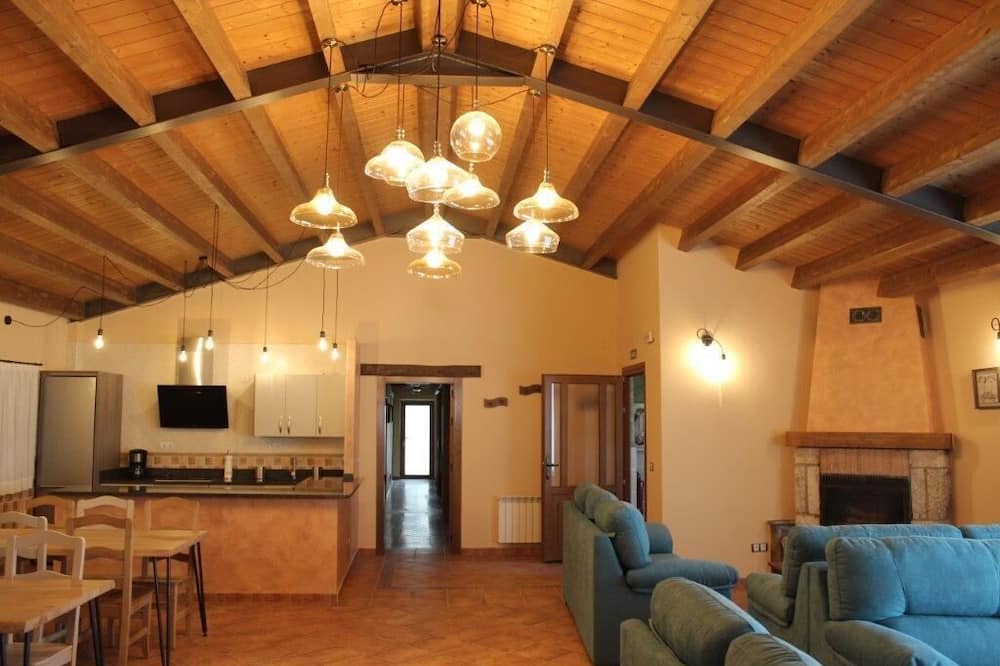 Photo of Livingroom in Revilla-Vallegera