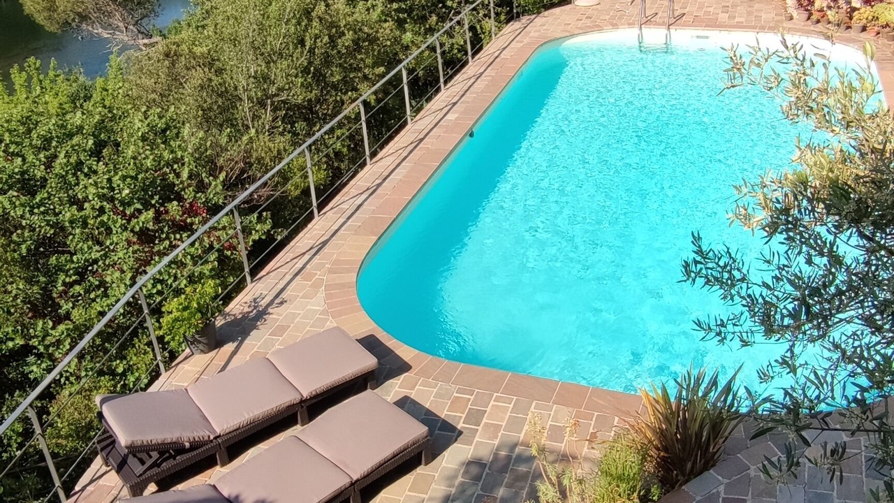 Photo of Outdoor in Collias