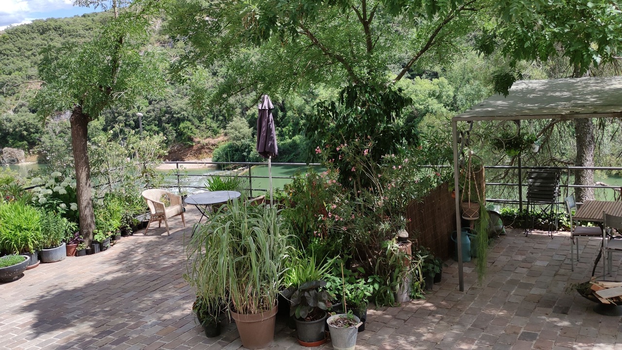 Photo of Outdoor in Collias