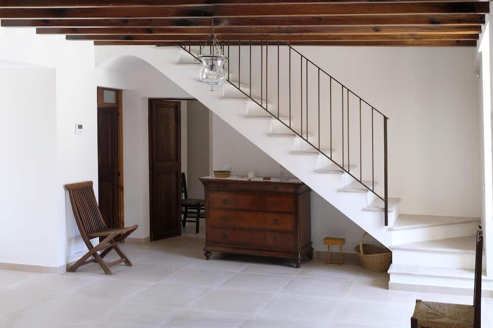 Photo of Livingroom in Portol