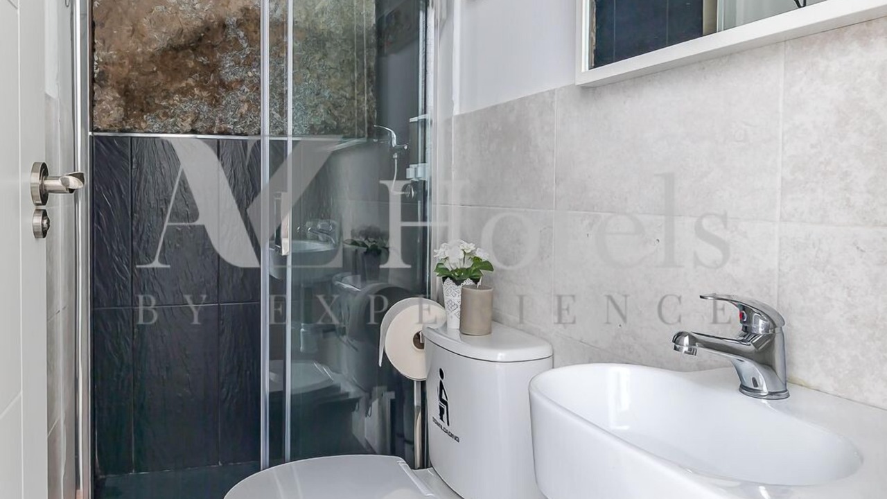 Photo of Bathroom in Jeronimos