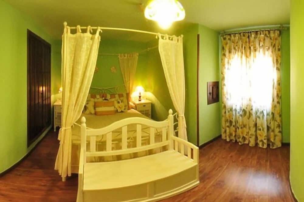 Photo of Bedroom in Atanzon
